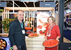 Coné en Wilma SMulder van Food Service Tomatoes. Op de beurs met de Intense 'The Chefs Tomato.'